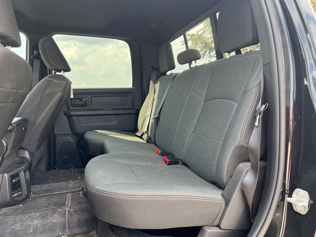 Used 2024 RAM 2500 Tradesman w/ Chrome Appearance Group AWD/4WD image 15