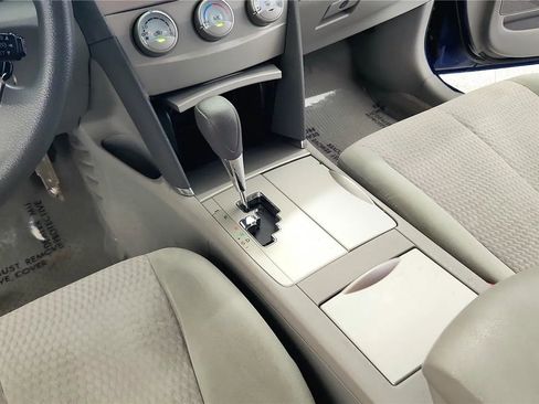 Used 2010 Toyota Camry SE FWD image 32