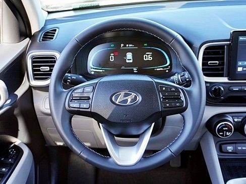 Certified 2026 Hyundai Venue SEL FWD image 20