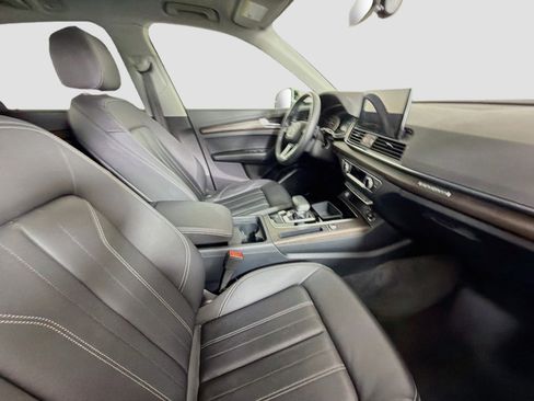 Used 2023 Audi Q5 2.0T Premium w/ Convenience Package AWD/4WD image 31