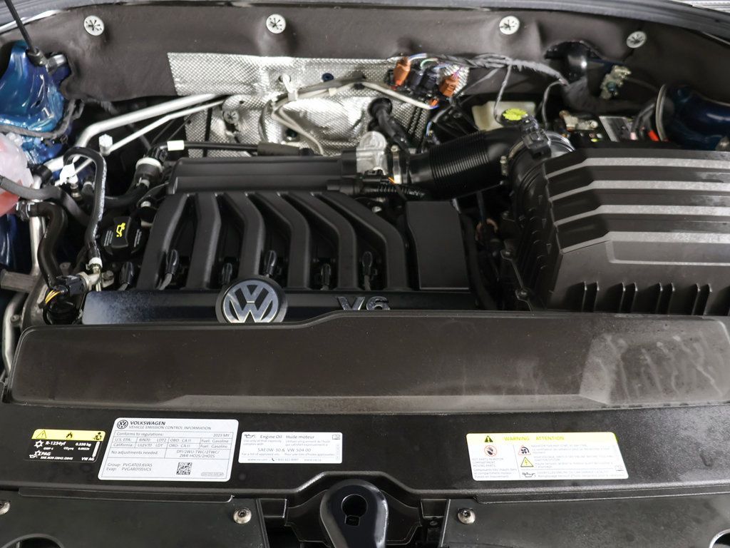 Used 2023 Volkswagen Atlas Cross Sport SEL R-Line AWD/4WD image 24