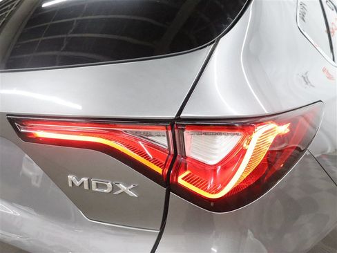 Used 2022 Acura MDX w/ Technology Package AWD/4WD image 11