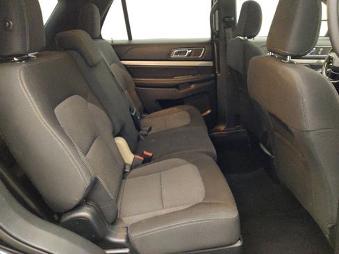 Used 2018 Ford Explorer XLT FWD image 19