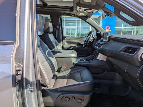 Certified 2021 Chevrolet Tahoe Z71 w/ Z71 Signature Package AWD/4WD image 47