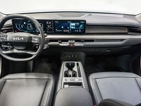 Used 2026 Kia EV9 Light image 12