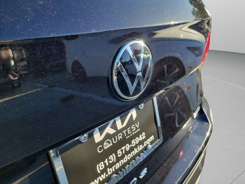 Used 2022 Volkswagen Taos SE w/ IQ.Drive SE Package AWD/4WD image 30