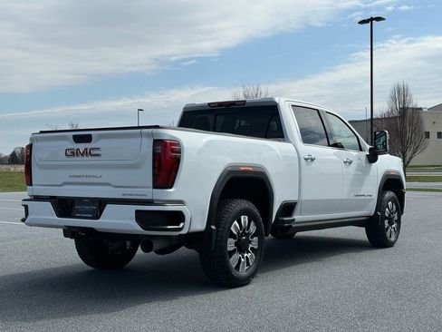 Used 2025 GMC Sierra 3500 Denali w/ Denali Reserve Package AWD/4WD image 7
