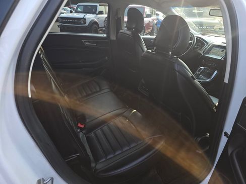 Used 2018 Ford Edge SEL w/ Equipment Group 201A AWD/4WD image 12