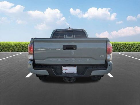 Certified 2022 Toyota Tacoma TRD Off-Road w/ TRD Premium Off Road Package image 5