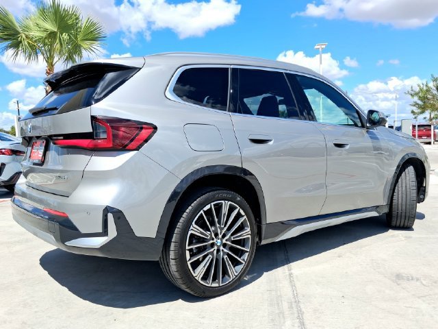 New 2026 BMW X1 xDrive28i w/ Technology Package AWD/4WD image 7