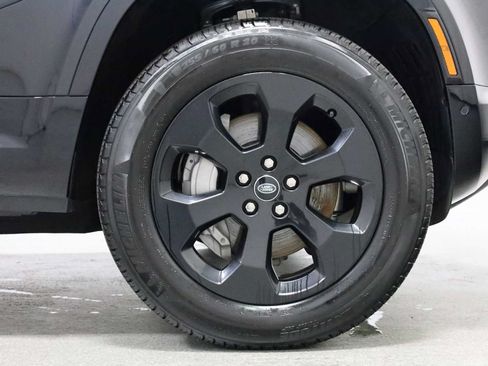 Used 2023 Land Rover Defender 90 X-Dynamic SE AWD/4WD image 12