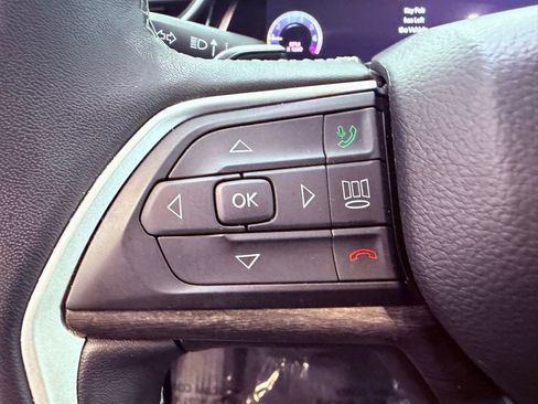 Used 2022 Jeep Grand Cherokee L Limited w/ Luxury Tech Group II image 25