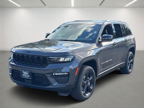 New 2025 Jeep Grand Cherokee Limited w/ Black Appearance Package image 1