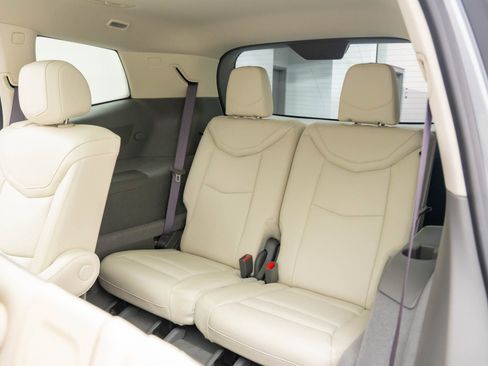 New 2025 Cadillac XT6 Premium Luxury image 18