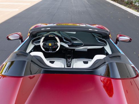 Used 2024 Ferrari SF90 Spider image 85