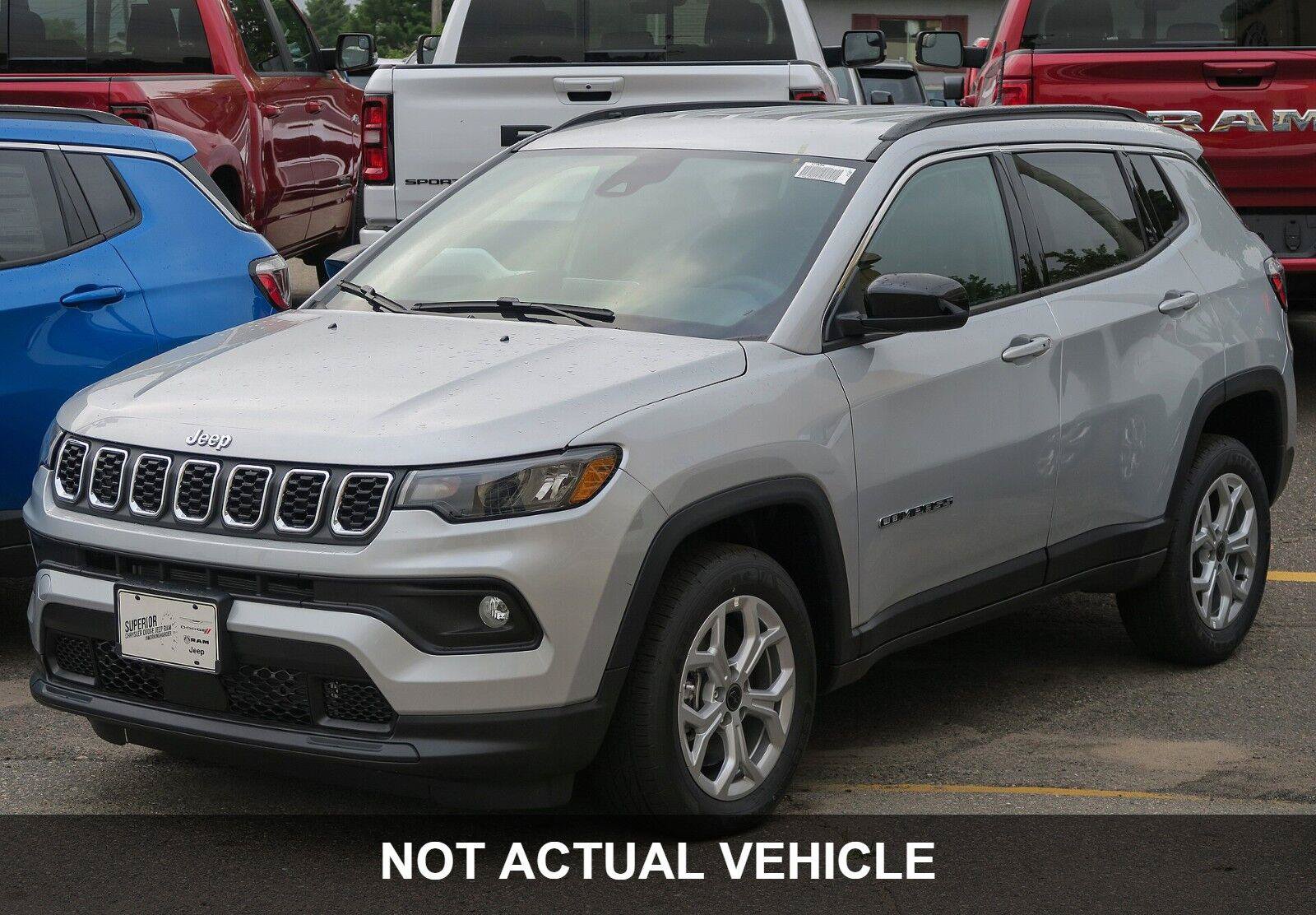 Used 2024 Jeep Compass Latitude AWD/4WD image 6