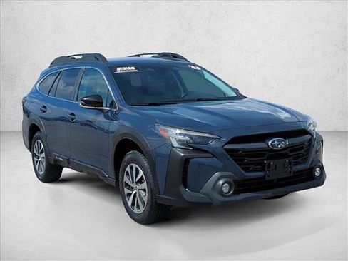 Used 2023 Subaru Outback Premium AWD/4WD image 5