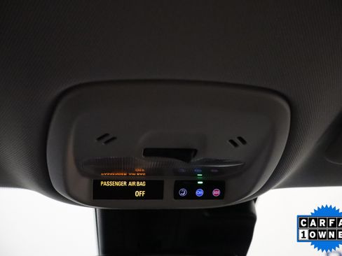 Used 2025 Chevrolet Trax LT FWD image 27