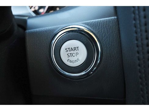 Used 2024 Nissan Armada SL w/ Captain's Chairs Package image 28