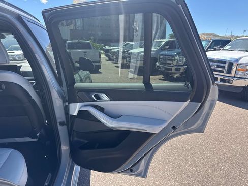 Used 2025 BMW X5 xDrive40i w/ M Sport Package AWD/4WD image 15