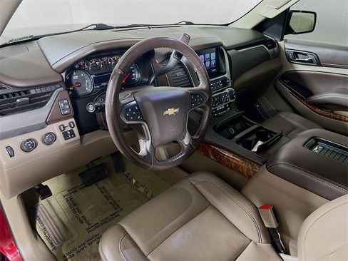 Used 2016 Chevrolet Suburban LTZ image 10