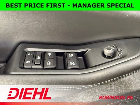 New 2025 Jeep Grand Cherokee Laredo w/ Luxury Tech Group I image 22