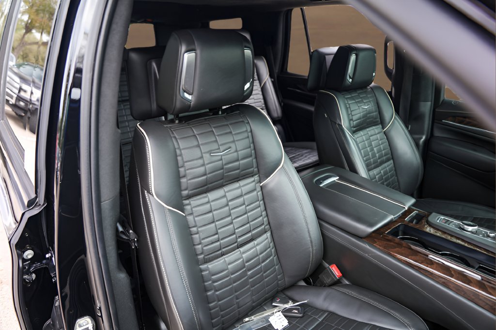 Used 2022 Cadillac Escalade Sport Platinum AWD/4WD image 33