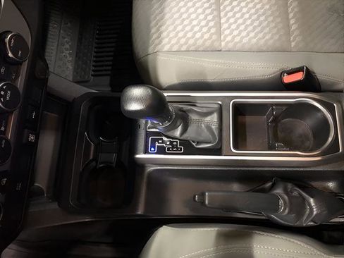 Certified 2023 Toyota Tacoma SR5 AWD/4WD image 16