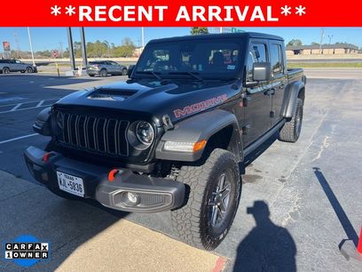 Used 2025 Jeep Gladiator Mojave w/ Convenience Group