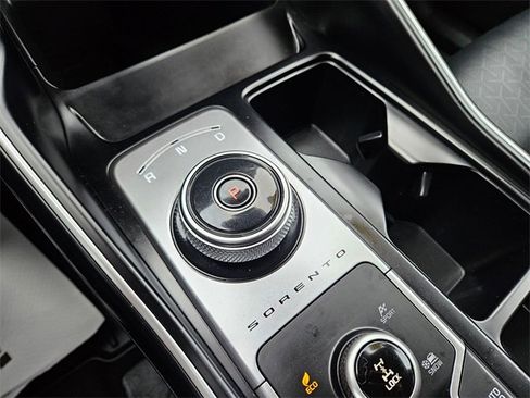 Used 2022 Kia Sorento EX w/ Panoramic Sunroof Package image 27