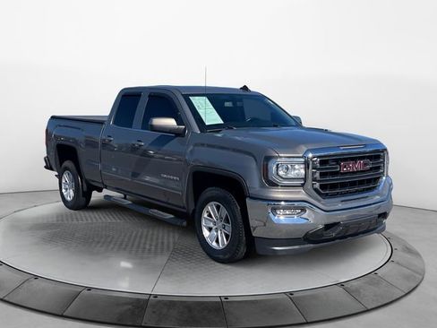 Used 2017 GMC Sierra 1500 SLE w/ SLE Value Package image 7