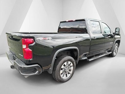Used 2023 Chevrolet Silverado 2500 Custom w/ Custom Convenience Package AWD/4WD image 7