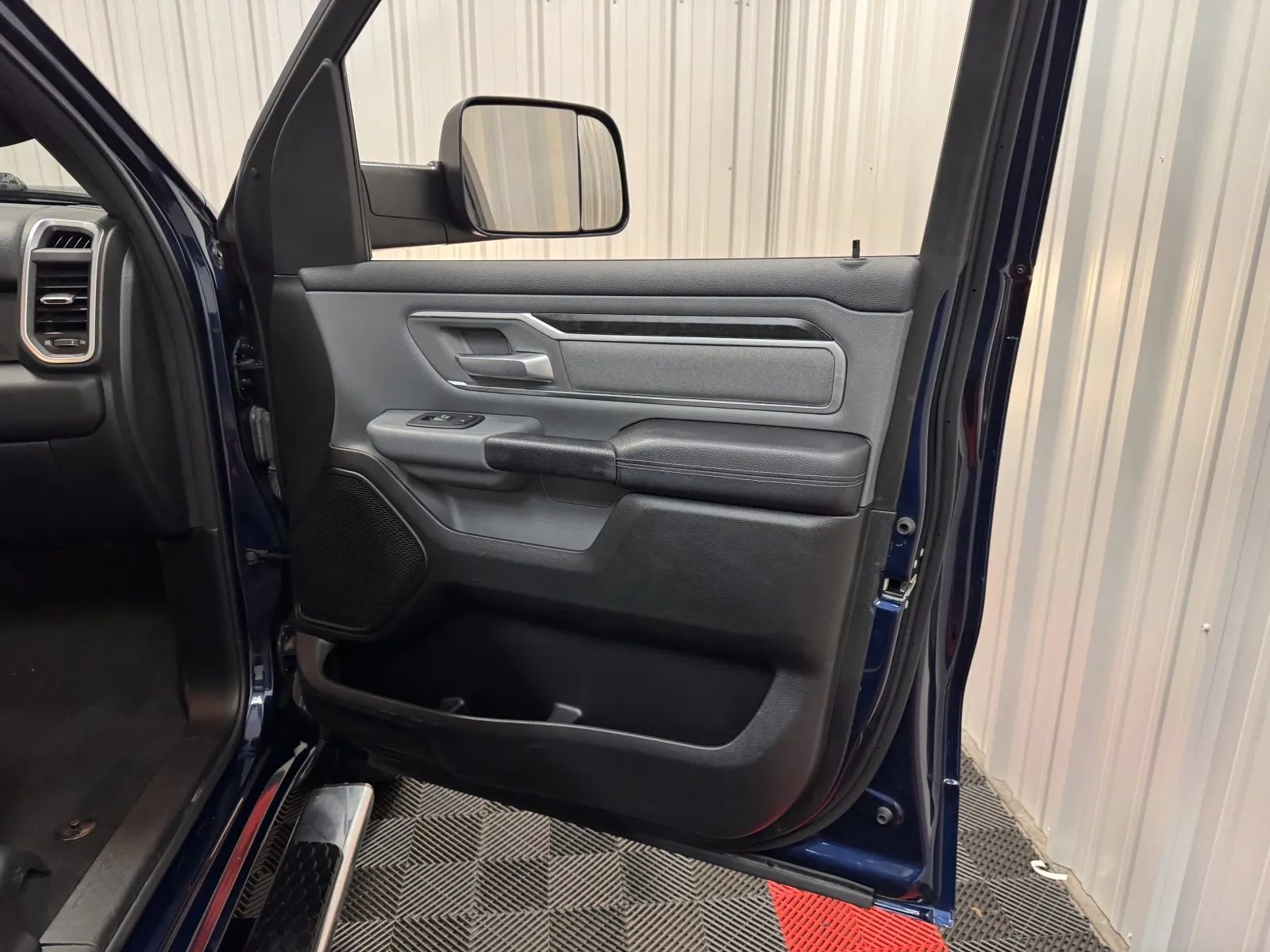 Used 2021 RAM 1500 Big Horn AWD/4WD image 42