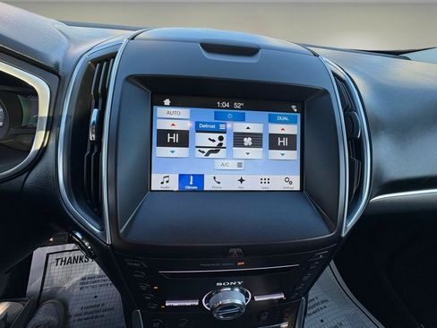 Used 2017 Ford Edge Titanium w/ Equipment Group 301A AWD/4WD image 17