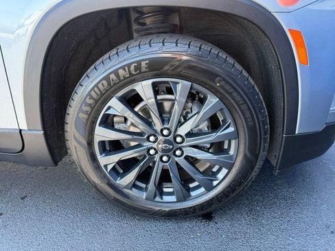 Used 2023 Chevrolet Traverse RS w/ LPO, Floor Liner Package AWD/4WD image 28
