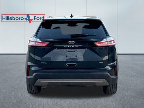 Used 2024 Ford Edge SEL w/ Convenience Package image 9