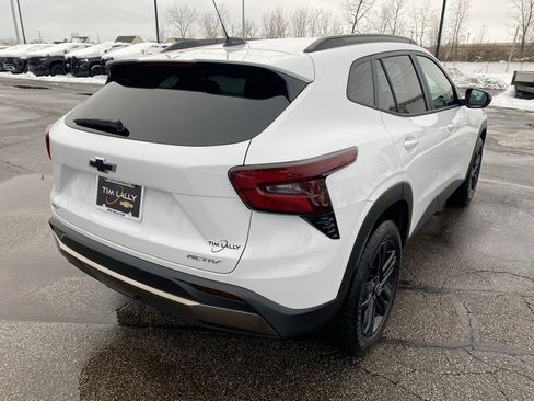 Used 2024 Chevrolet Trax ACTIV w/ Driver Confidence Package image 8