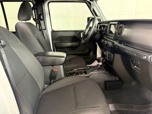 Used 2023 Jeep Wrangler Unlimited w/ Cold Weather Group AWD/4WD image 14