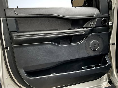 Used 2019 Ford Expedition Max XL AWD/4WD image 19