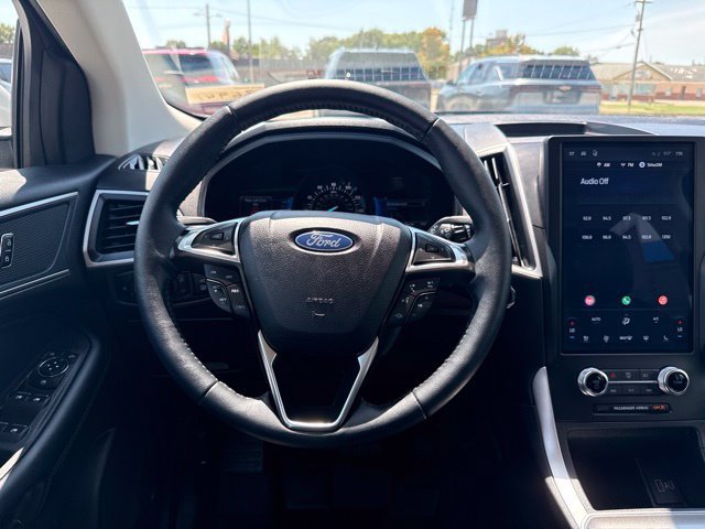Used 2024 Ford Edge SEL w/ Convenience Package AWD/4WD image 3