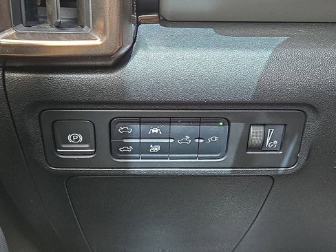 Used 2024 GMC Hummer EV 2X w/ Extreme Off-Road Package AWD/4WD image 25