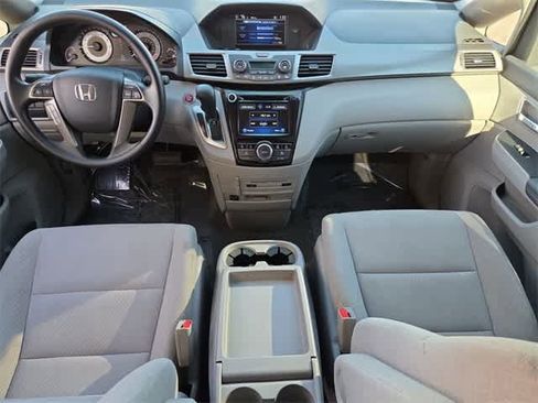 Used 2016 Honda Odyssey SE image 15