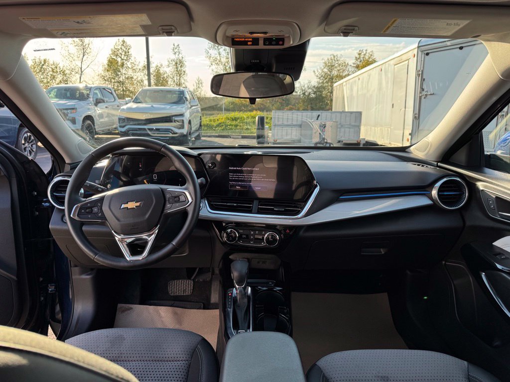 Used 2024 Chevrolet Trax LT w/ Driver Confidence Package FWD image 20
