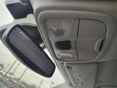 Used 2021 Jeep Cherokee Latitude Lux w/ Comfort/Convenience Group image 29