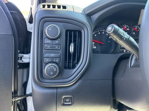 New 2026 Chevrolet Silverado 1500 Custom Trail Boss w/ LPO, Dark Essentials Package image 17