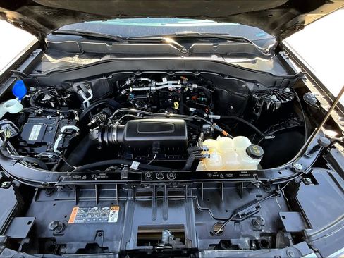 Used 2022 Ford Explorer XLT image 30