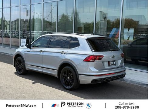 Used 2022 Volkswagen Tiguan SE R-Line AWD/4WD image 3