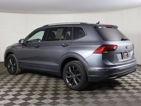 Used 2022 Volkswagen Tiguan SE image 9