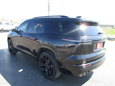 Used 2024 Chevrolet Traverse RS w/ LPO, Floor Liner Package FWD image 10