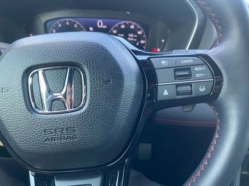 Used 2025 Honda Pilot Black Edition image 24